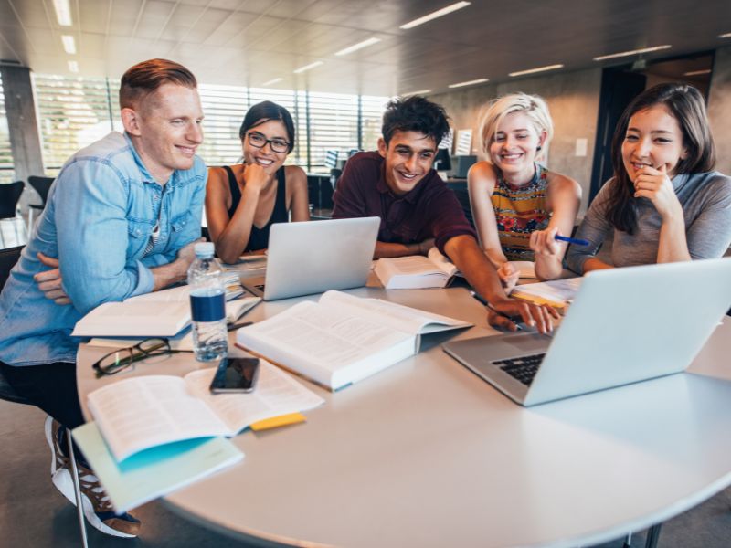 étudiants du BTS GPME à Toulon
